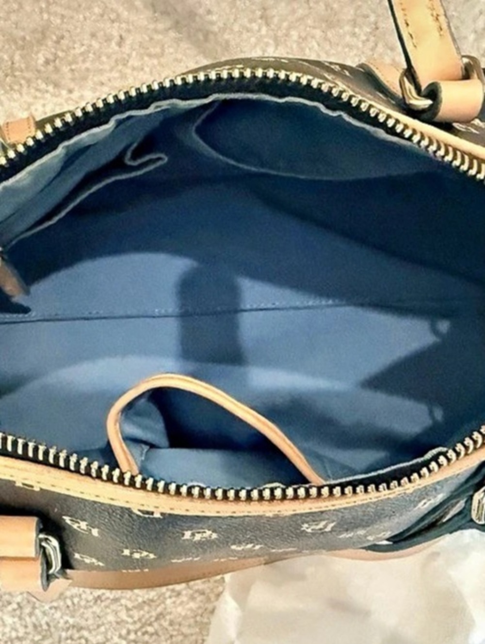 Dooney & Bourke DB 75 Monogram Barrel Bag Black & Tan - Picture 6 of 9